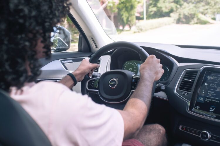 ¿Qué necesito para comprar un auto usado?
