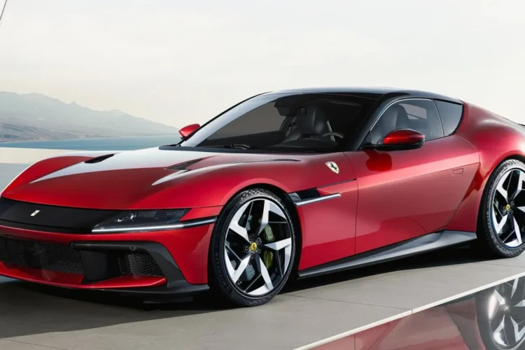 Descubre el Ferrari 12Cilindri: Joya V12