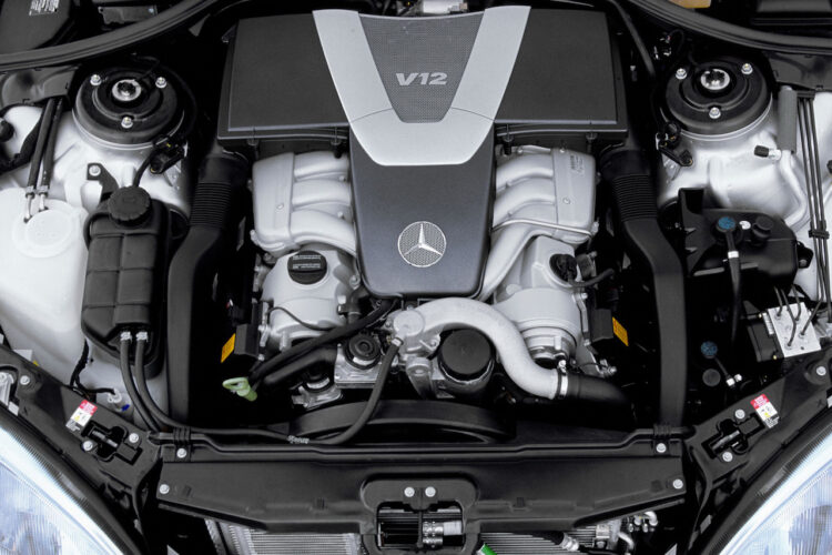 ¿Qué significa V12 en autos? Explicación y ejemplos